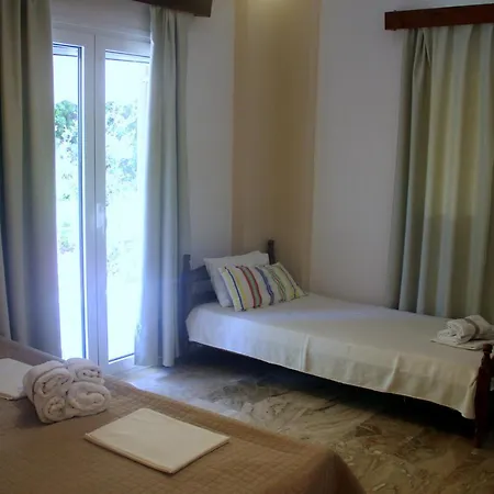Giota Aparthotel 3*